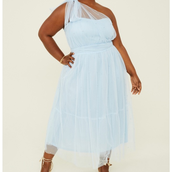 beautiful one shoulder mesh dress with pearl detail - Picture 3 of 6